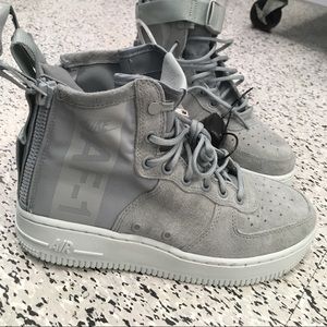 Nike Women’s Airforce 1 Sz 9